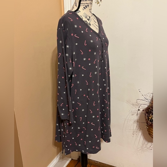 Woman’s Holiday 2X Henley Long-Sleeved Cotton Nightgown~ Charcoal Gray 💤 - Picture 2 of 10